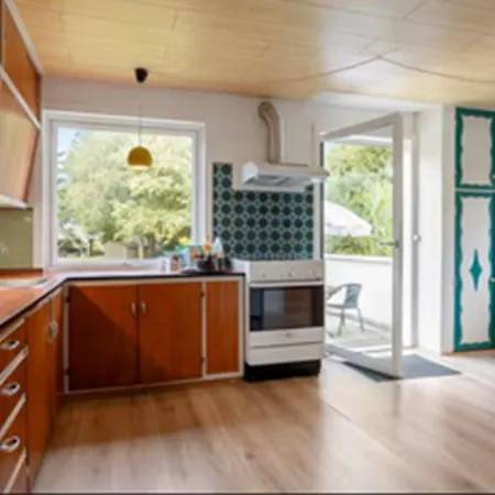 Semesterbostad House With Large Garden, Campfire Hut *