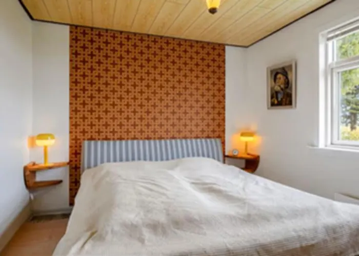 Casa de Férias House With Large Garden, Campfire Hut *